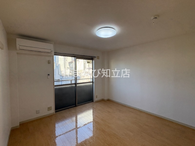 居室・リビング　同型タイプ