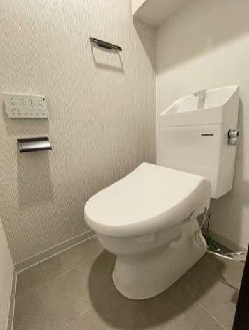 トイレ　ウォシュレット付きが嬉しいトイレです。※他部屋参考