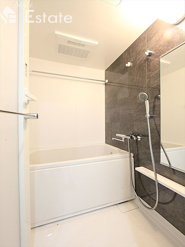 バス・シャワールーム　バスルーム