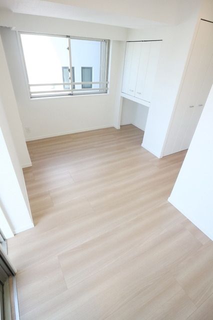 居室・リビング　★２面採光で明るいお部屋★