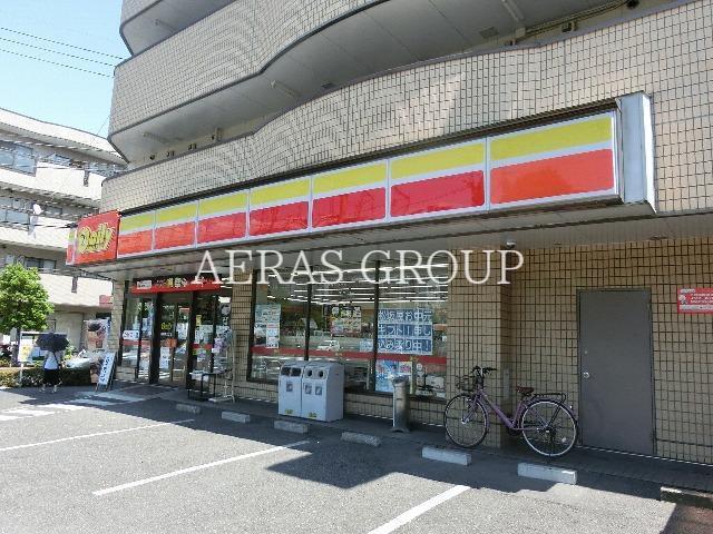 コンビニ　デイリーヤマザキ南篠崎2丁目店（コンビニ）まで241m