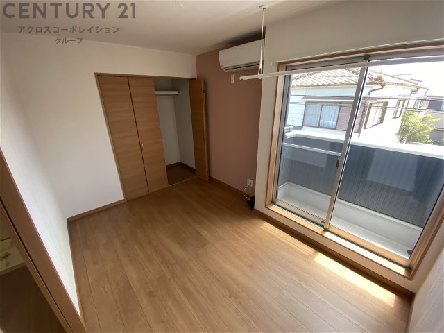 居室・リビング　角部屋住戸で過ごしやすく、おすすめです。