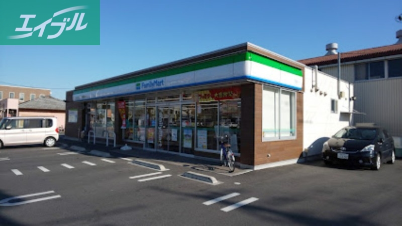 コンビニ　ファミリーマート岡山下中野西店（コンビニ）まで300m