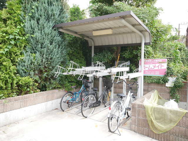 その他共有部分　★敷地内に屋根付きの駐輪場がございます★
