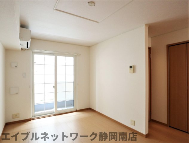 居室・リビング　使いやすいリビングです