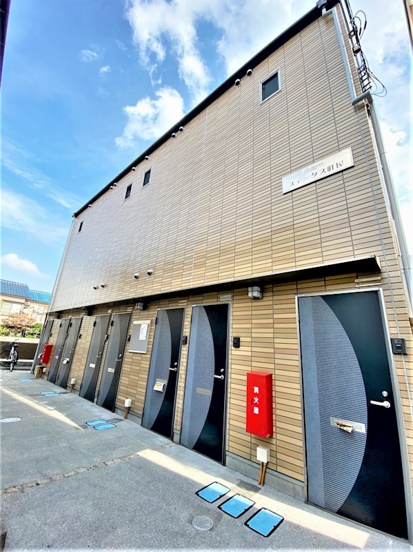 建物外観　町屋駅徒歩９分（７２０ｍ）