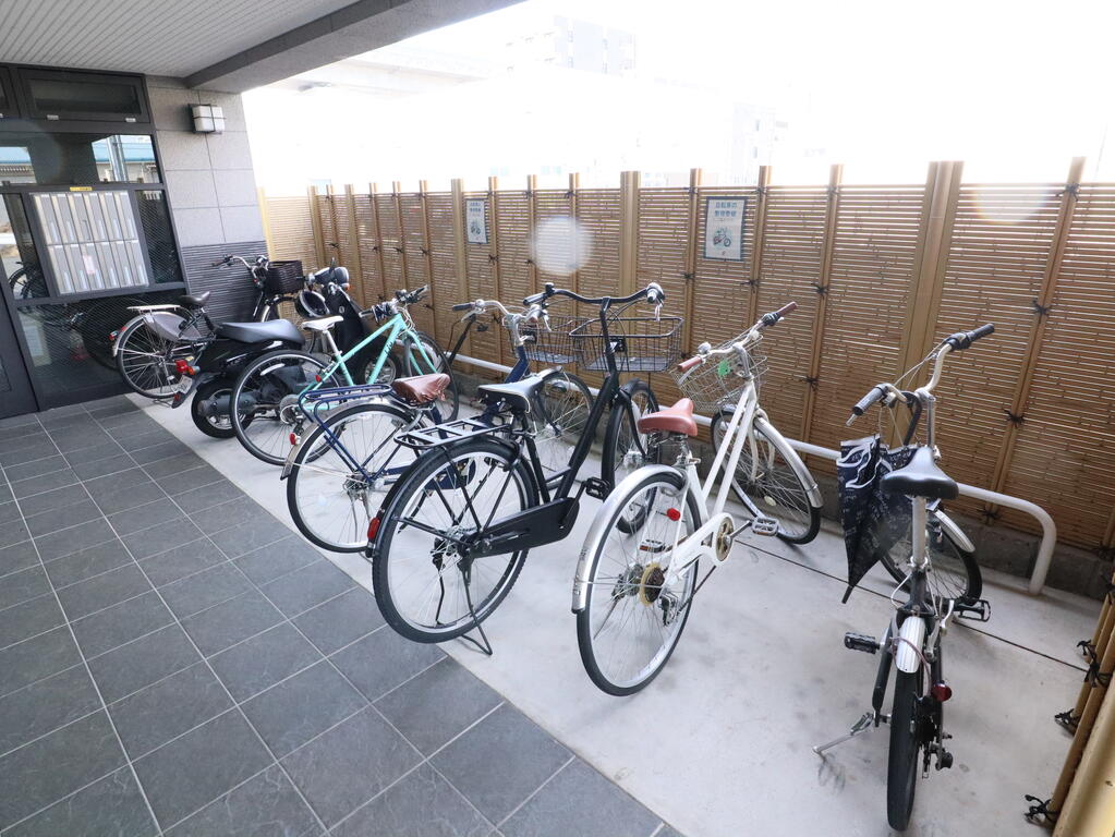 駐車場　駐輪場