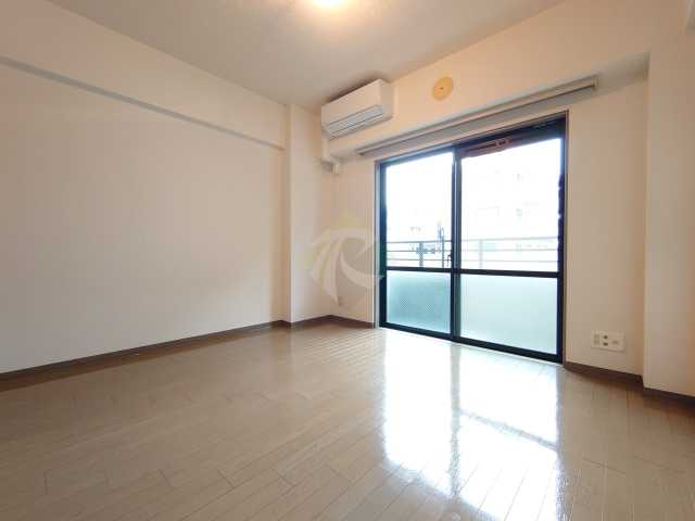 居室・リビング　別部屋の画像になります。