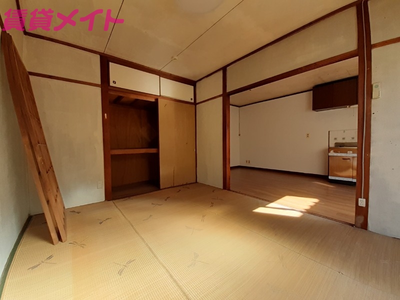 居室・リビング　別部屋参考写真です