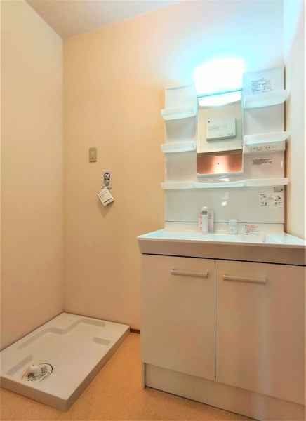 洗面設備　※参考写真　同建築メーカー施工の同間取完成他物件のものです。