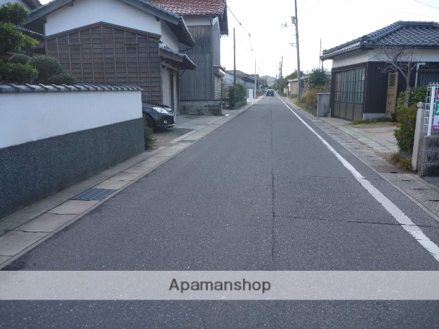その他　前面道路（その他）まで0m