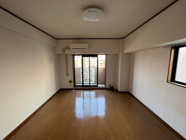 居室・リビング　別号室の写真です