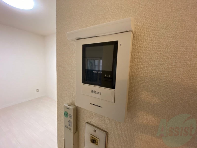 その他設備　ＴＶモニター付インターホンです。来客者の顔が見えるので安心！