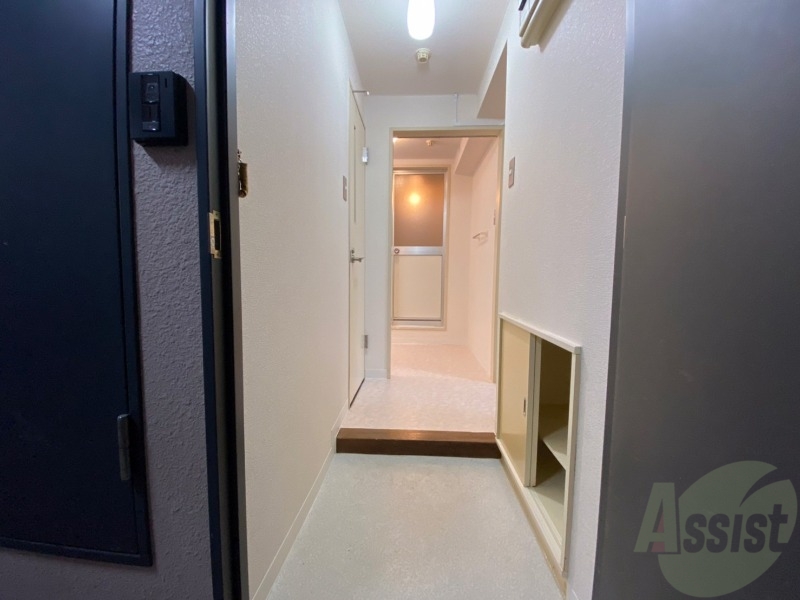 玄関　玄関です。白を基調としていて清潔感があります！