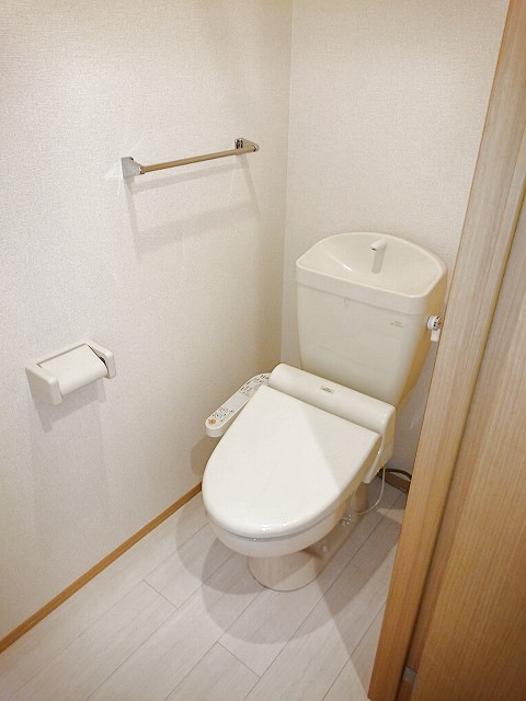 トイレ　内見・ご案内可能です。ご一報下さい。