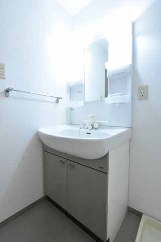 洗面設備　同物件、別号室の写真です。