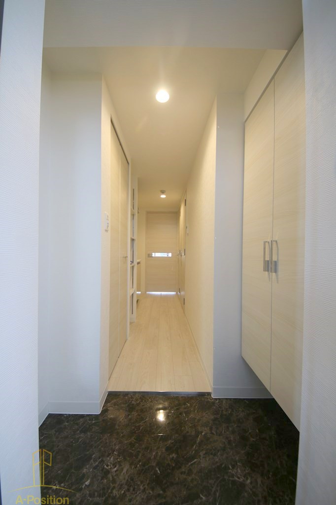 玄関　ミラージュパレス難波クルヴァ