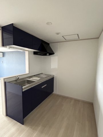 キッチン　※同間取り・別号室です。カラーリングが一部異なります。