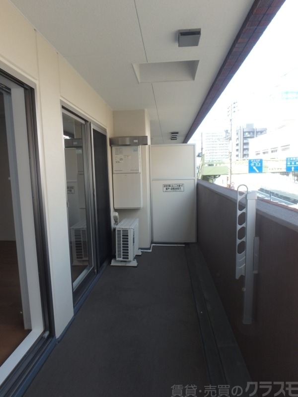 バルコニー　奥行の広いバルコニーです