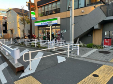 コンビニ　ファミリーマート西大井一丁目店（コンビニ）まで496m