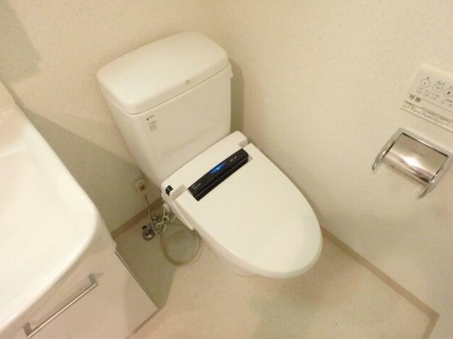 トイレ　別部屋同仕様タイプ