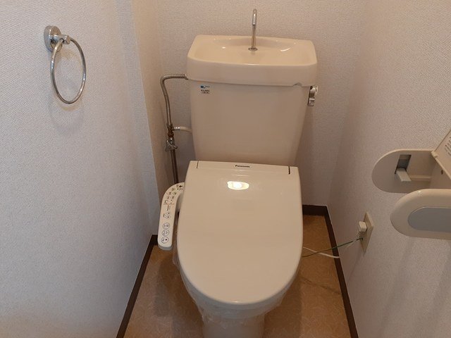 トイレ　トイレもきれいです