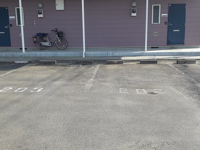 駐車場　車をお持ちの方に嬉しい駐車場付きの物件です