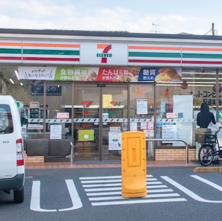 コンビニ　セブン－イレブン目黒碑文谷３丁目店（コンビニ）まで87m