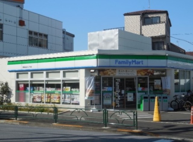 コンビニ　ファミリーマート新宿西落合三丁目店（コンビニ）まで180m