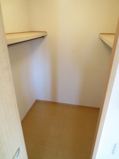 収納　★ウォークインクローゼット★