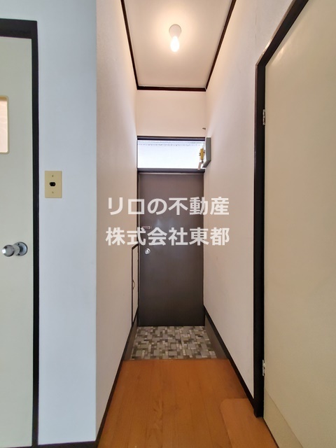 玄関　玄関側からも採光があります♪