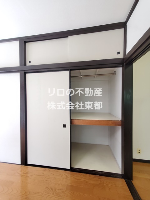 収納　押し入れタイプでたっぷり収納出来ます♪