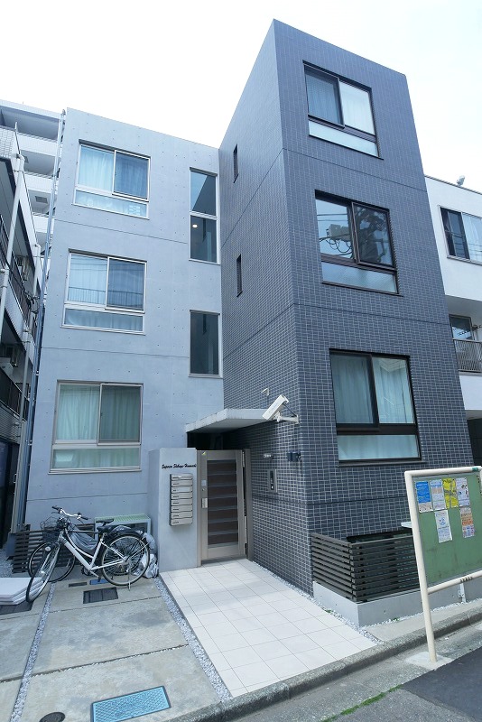 建物外観　落ち着いた雰囲気の外観です