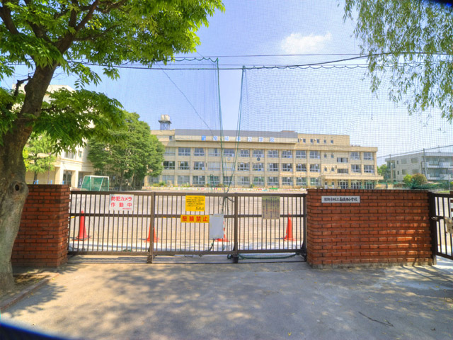 小学校　葛飾区立南綾瀬小学校（小学校）まで201m