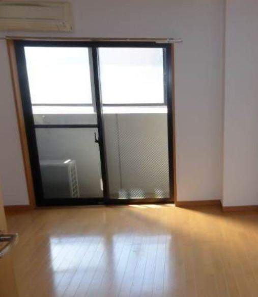 居室・リビング　別部屋の画像を使用しております。