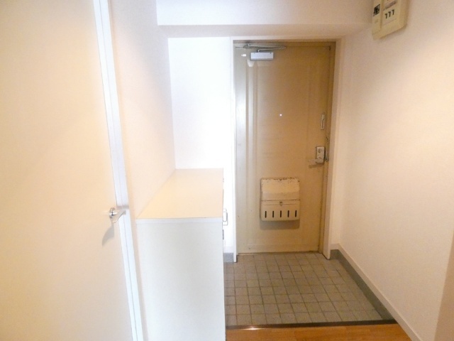 玄関　※３０４号室の写真です