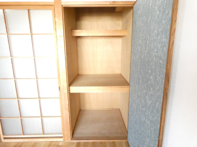 収納　※３０４号室の写真です