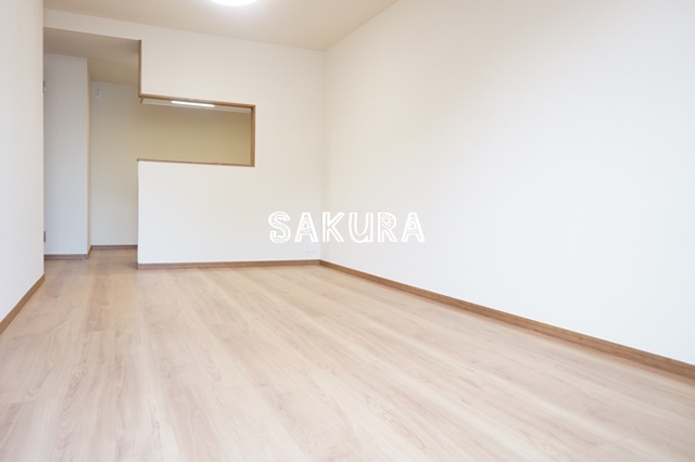 居室・リビング　開放感のあるゆったりとしたお部屋です♪