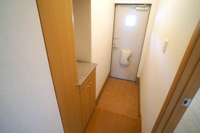 玄関　シンプルで使いやすい玄関です