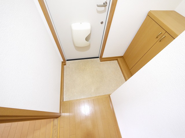玄関　収納もある玄関です