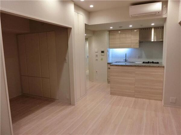 居室・リビング　※別部屋参考写真