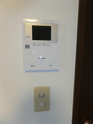 セキュリティ　お部屋から来客確認できるモニター付きドアホン♪（同仕様画像）