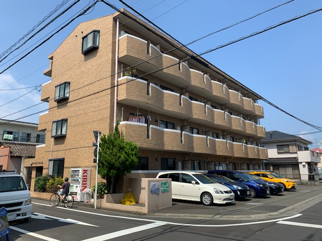 建物外観　４階建マンション