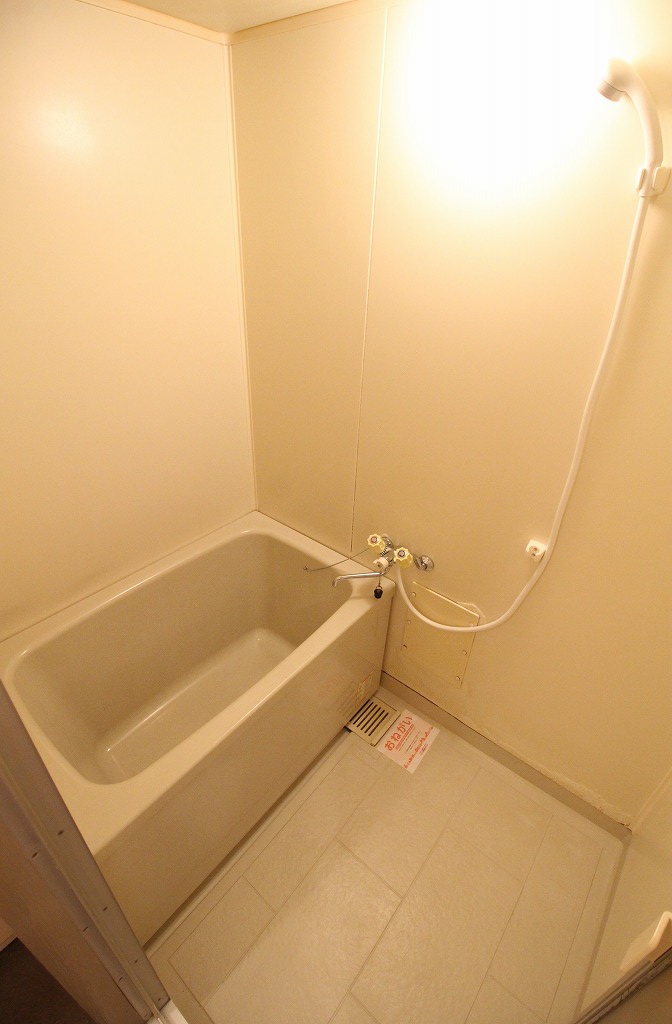 バス・シャワールーム　別の部屋の写真です