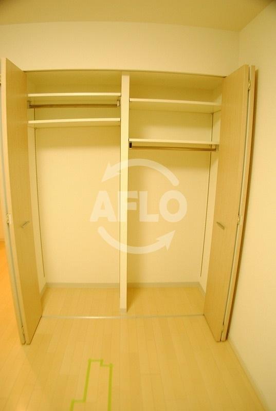 収納　アーバネックス北浜　クローゼット
