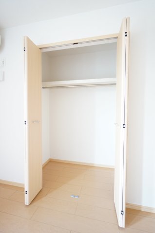 収納　※反転タイプの写真です。