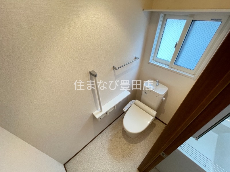 トイレ　別部屋写真