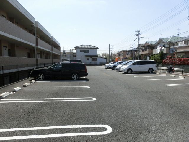 駐車場　敷地内駐車場