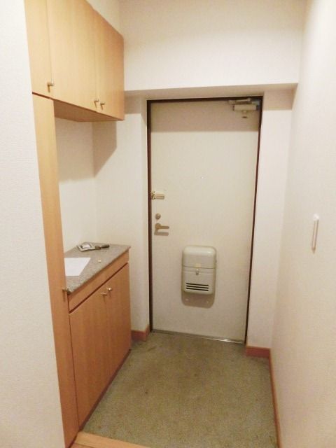 玄関　シューズＢＯＸ付きの玄関
