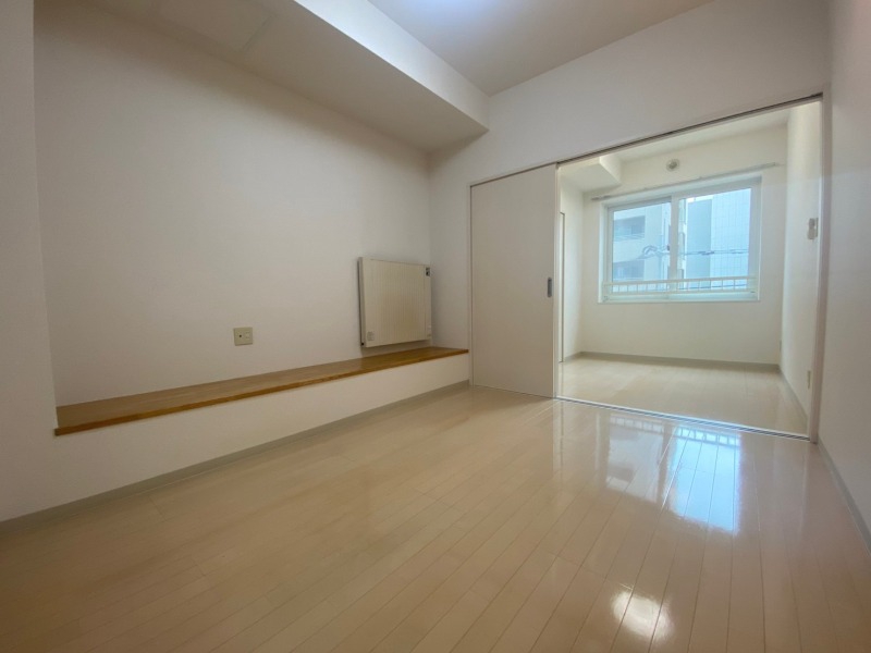 居室・リビング　広くてキレイなお部屋が広がっていて、充実した生活が送れそう。